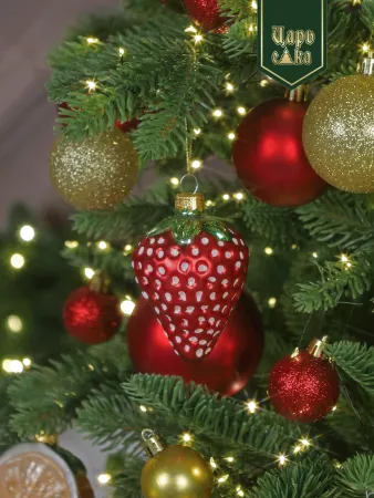 Новогодняя стеклянная елочная игрушка "Спелая клубника" 