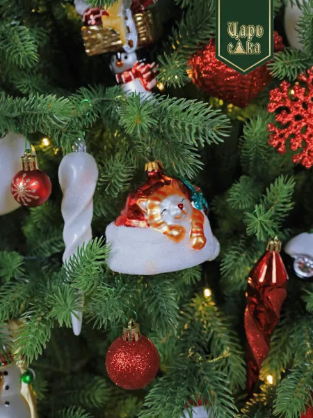 Новогодняя стеклянная елочная игрушка "Спящий Котик" 